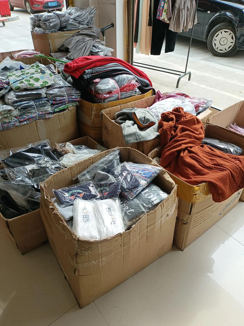 南京百货批发：传统行业在新时代的转型之路